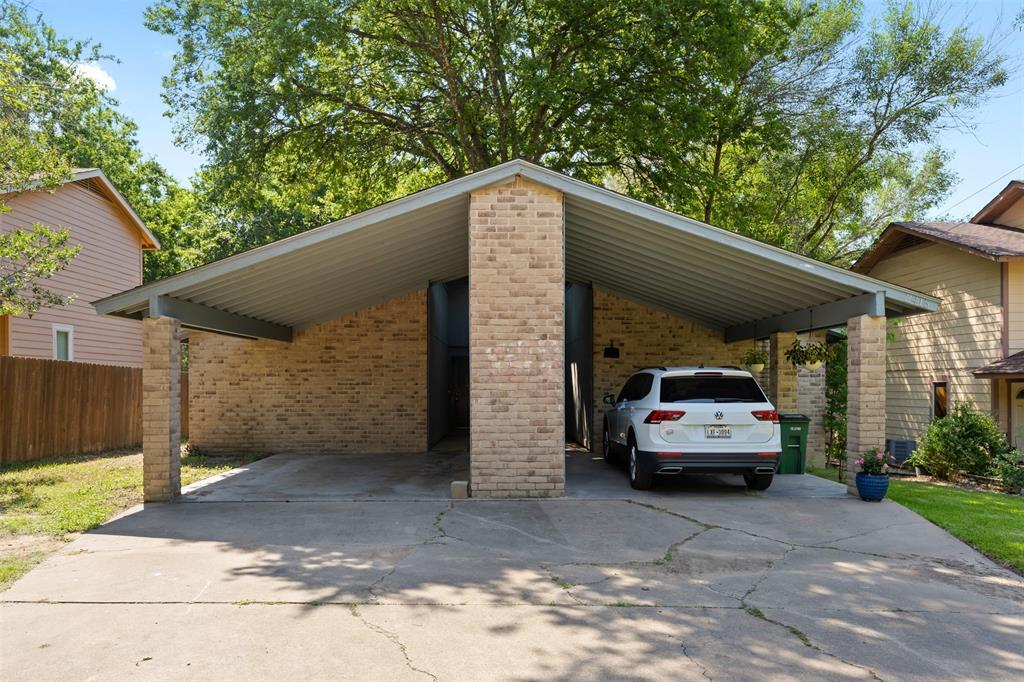 Primary Photo - 2415 Burleson Ct