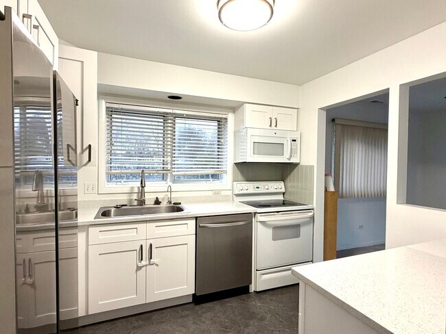 Foto del edificio - 435 Ridge Rd