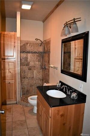 Foto del edificio - Everett Cute detached MIL one bedroom, gas...