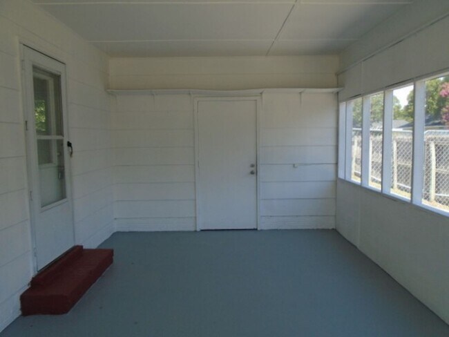 Building Photo - Village Green subdivision