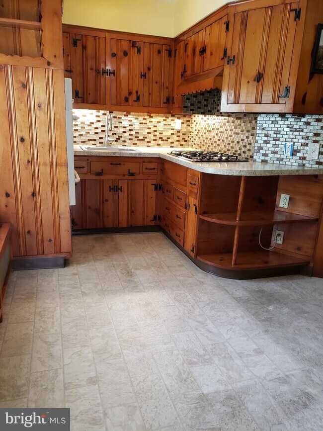 Foto del edificio - 9 Princeton Ave