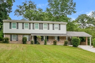 Building Photo - 2810 Swansea Ct