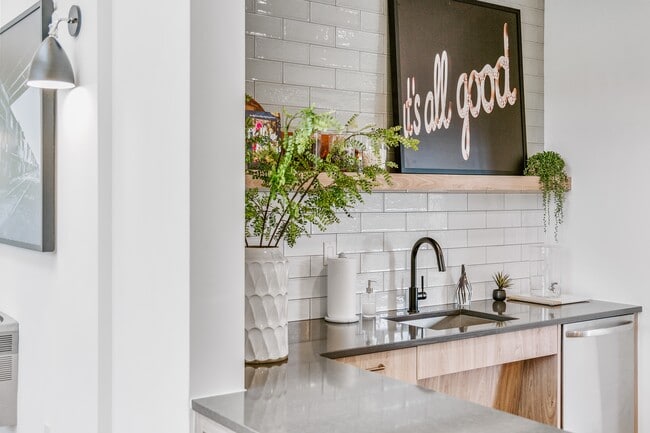 Building Photo - Isabella Apartment Homes