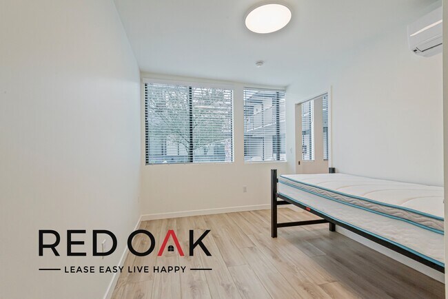Foto del edificio - Bright and Airy One Bedroom Featuring a Sp...