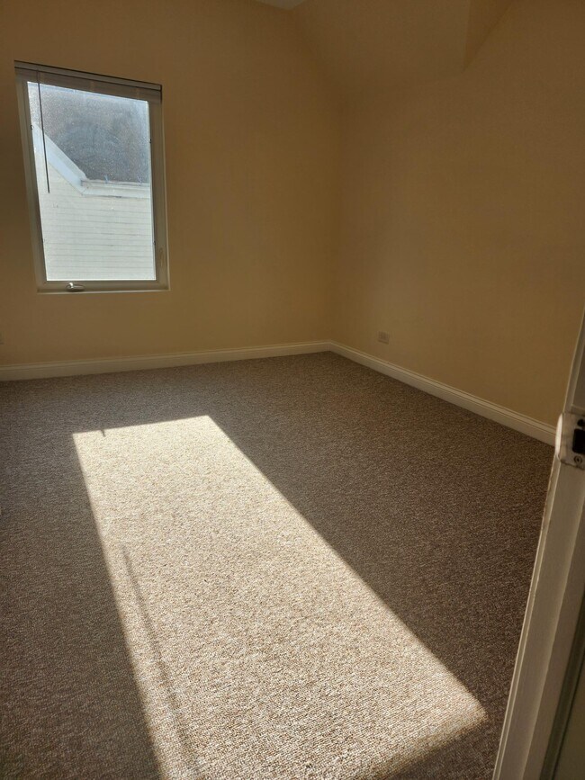 Foto del edificio - 1921 Darrow Ave