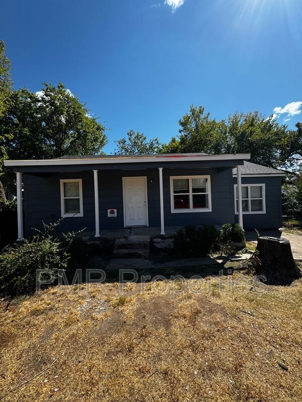 Primary Photo - 1610 NW Baldwin Ave