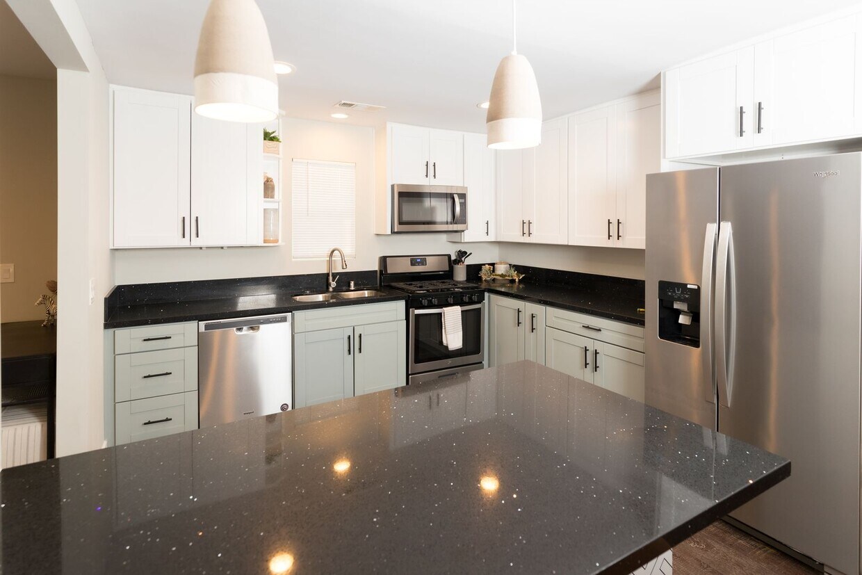 Foto principal - 3658-3664 Marlborough Ave