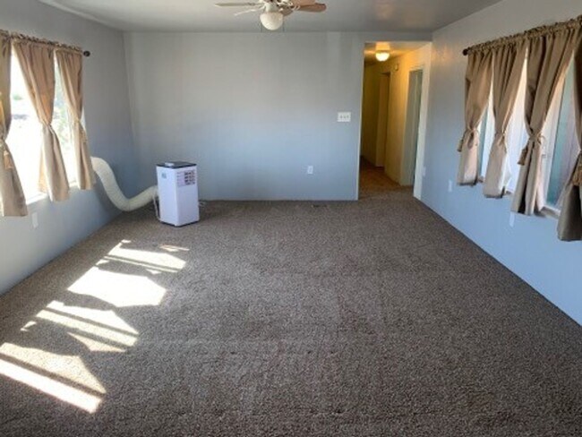 Foto del edificio - Renovated Single Wide with great features ...