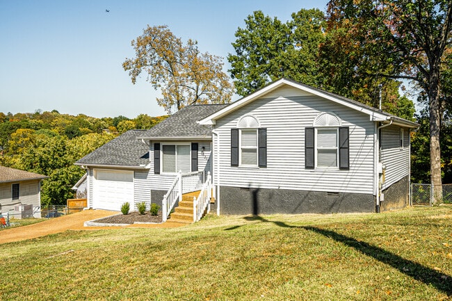 Building Photo - 5317 Ashlawn Dr
