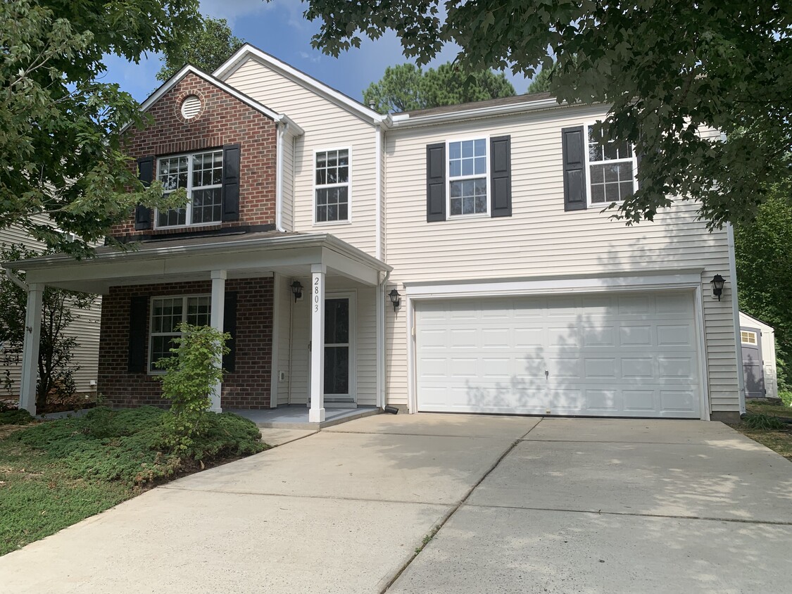 Primary Photo - 2803 Thoreau Dr