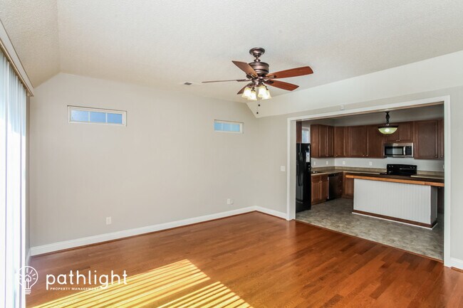Building Photo - 1854 Lake Carolina Dr
