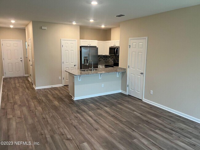 Foto del edificio - 9815 Fiddleback Ln