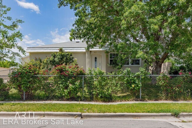 Foto del edificio - 3467 Valley Heights Dr