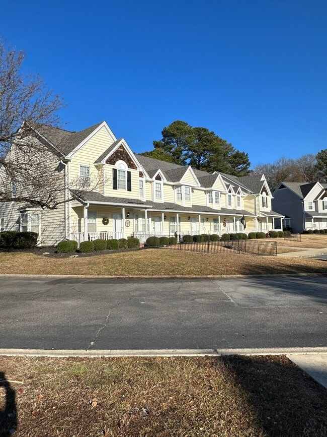Building Photo - 104 New Brookland Pl