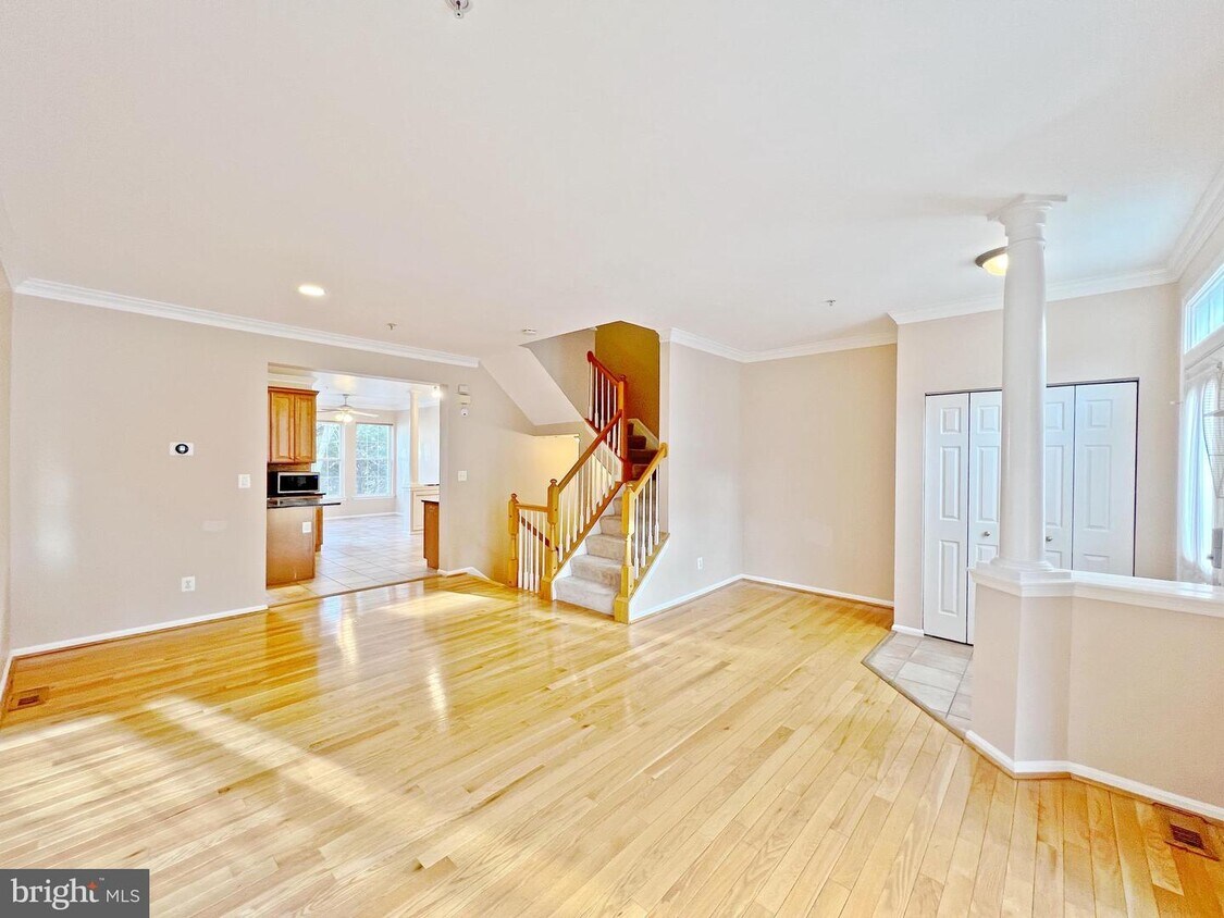 Primary Photo - 13137 Diamond Hill Dr