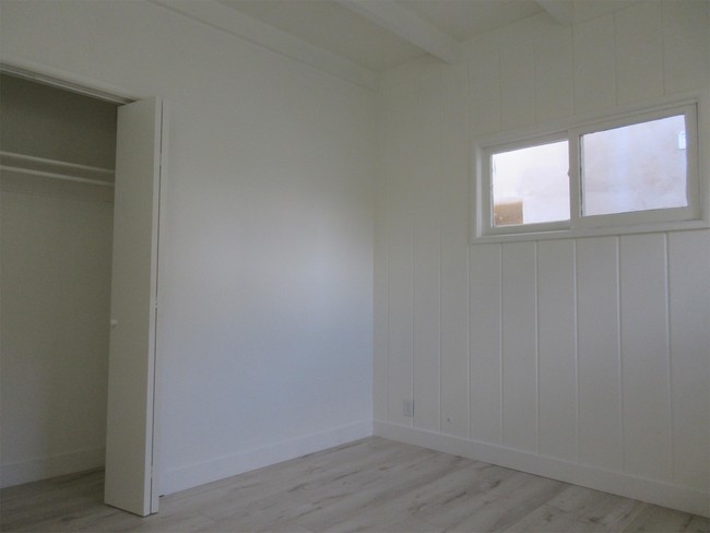 Building Photo - 2055 E Harbor Blvd
