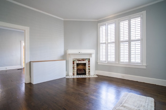 Foto del edificio - 758 Lake Ave NE