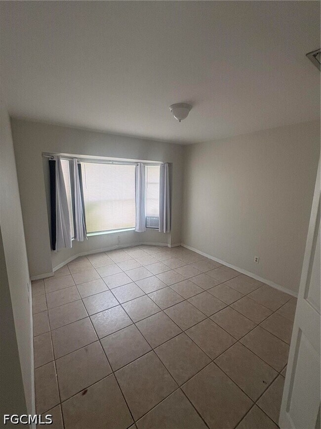 Foto del edificio - 2202 NE 6th St