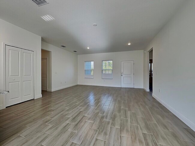 Building Photo - 15475 SW 46th Ave Rd