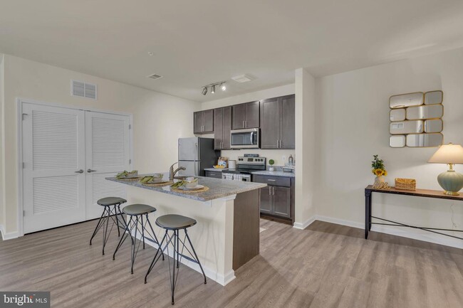 Foto del edificio - 110 BARRINGTON Ct