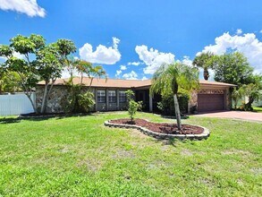 Building Photo - 1302 Georgetowne Cir