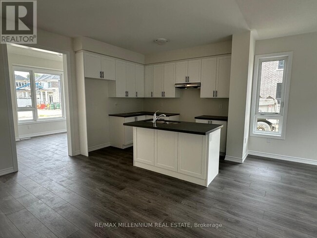 Building Photo - 160 Alcorn Dr