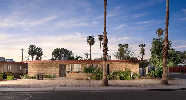 View from Street - 902 and 908 W. 2nd Street