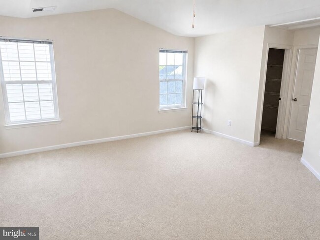 Building Photo - 12489 Pfitzner Ct
