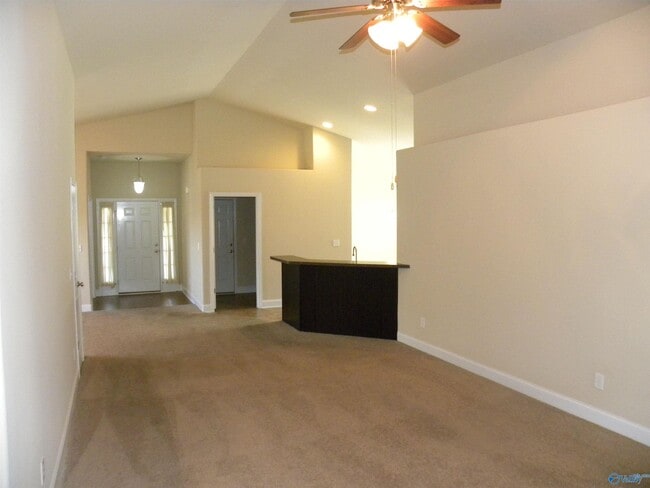 Building Photo - 202 Ashbrook Cir