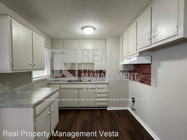 Building Photo - 3 br, 1 bath House - 4410 Vinson Avenue