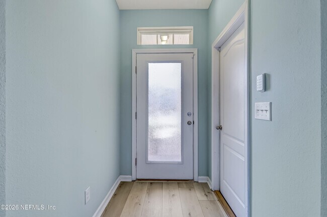 Foto del edificio - 68 Servia Dr