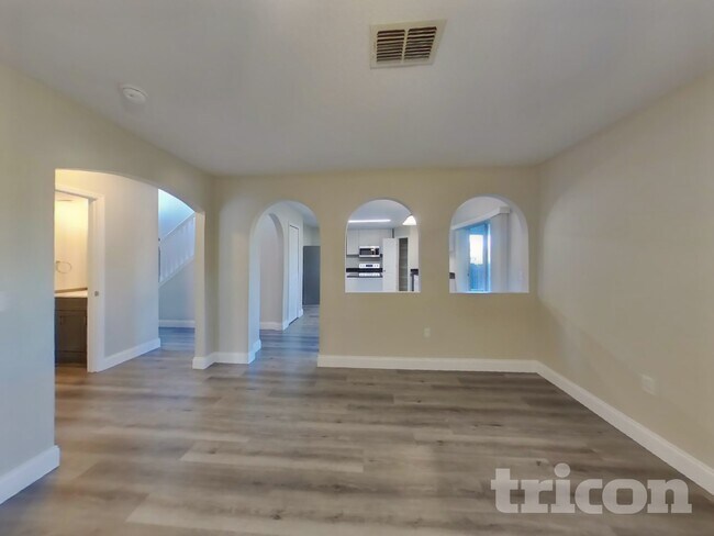 Foto del edificio - 426 Elgin Blvd