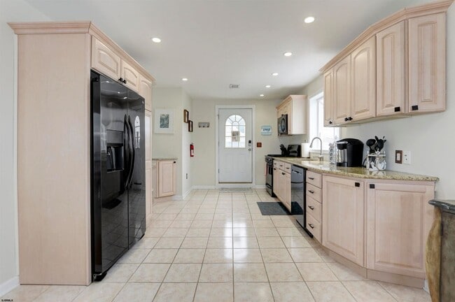 Building Photo - 20 N Swarthmore Ave