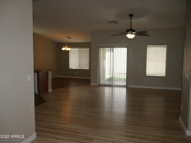 Foto del edificio - 2190 E Mohave Ln