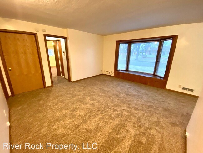 Building Photo - 2 br, 1.5 bath House - 1721 13th St S