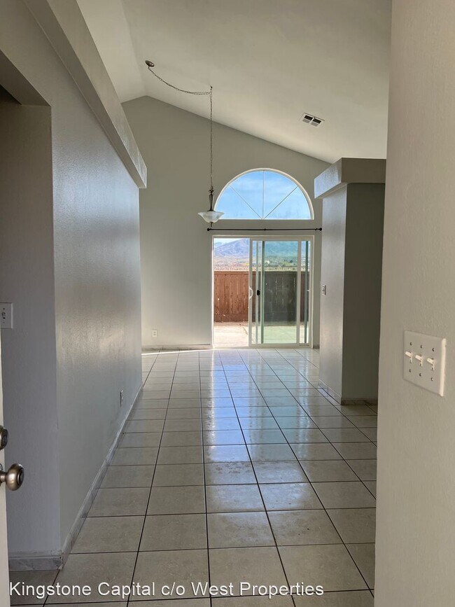 Building Photo - 3 br, 2 bath House - 5114 Sunburst Drive