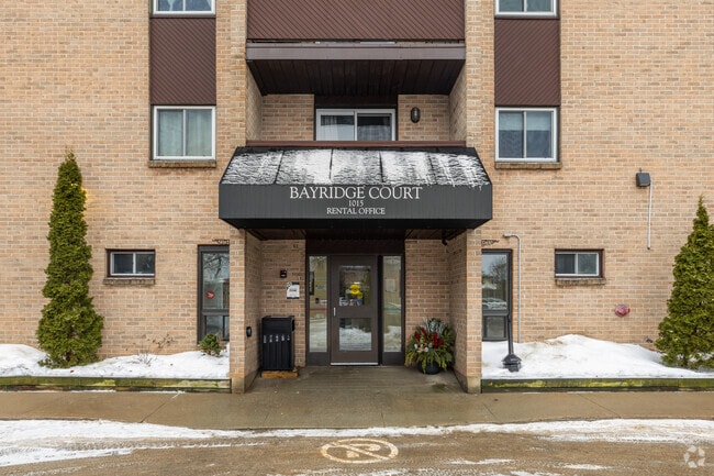 Entrance - Bayridge Court Apartments