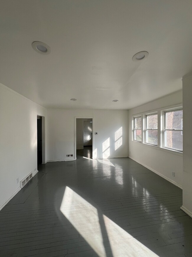 Foto del edificio - 2272 Avon St