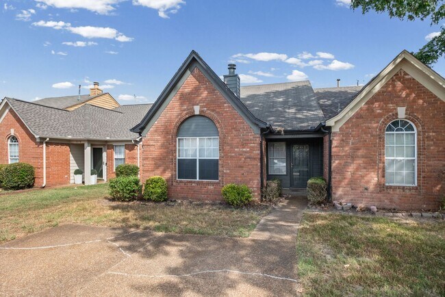 Building Photo - 7782 Shadowland Dr