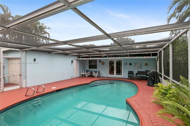 Building Photo - 4204 Van Buren St