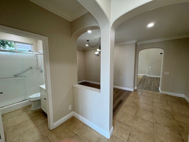 Foto del edificio - Beautifully Updated 3 bed 2 bath Home in T...