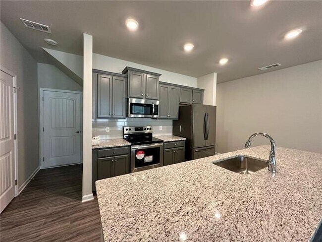 Foto del edificio - 380 Whitetail Cir