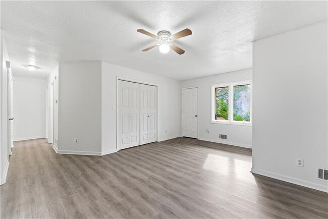 Foto del edificio - 2130 Fieldstone View Ct SE