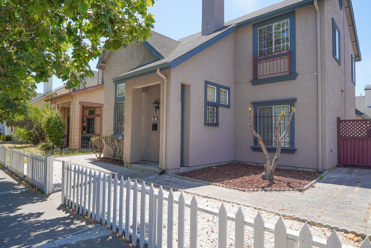 Foto principal - Beautiful Oakland Home!