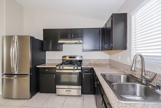 Building Photo - 5908 Naperville St