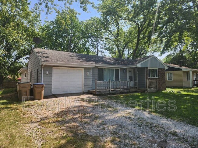 Building Photo - 917 111th St