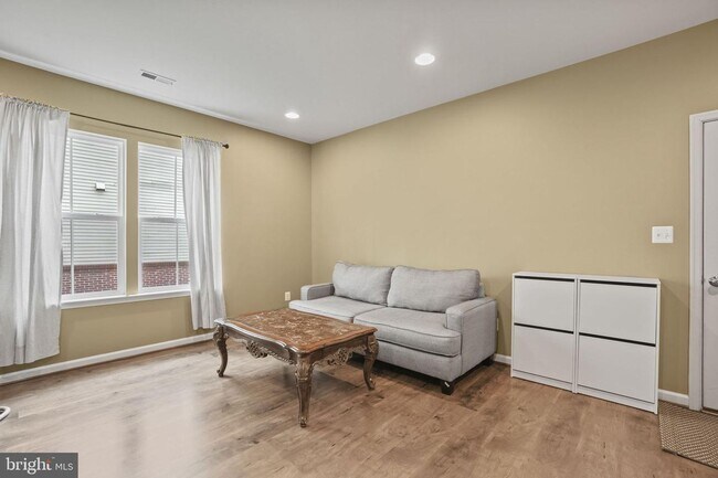 Foto del edificio - Welcome to Codman Drive!