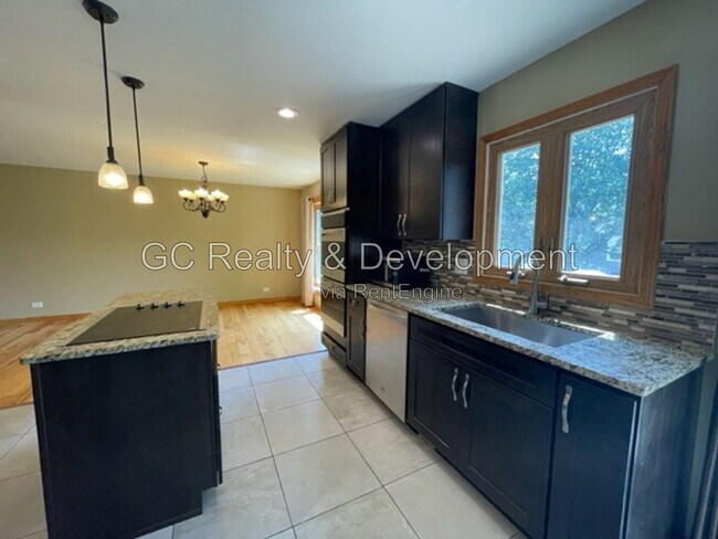 Building Photo - 2193 Hitching Post Ln