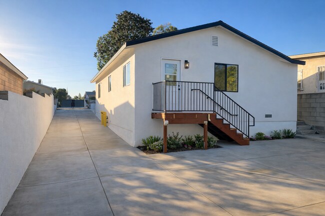 Foto del edificio - 577 Stepney St