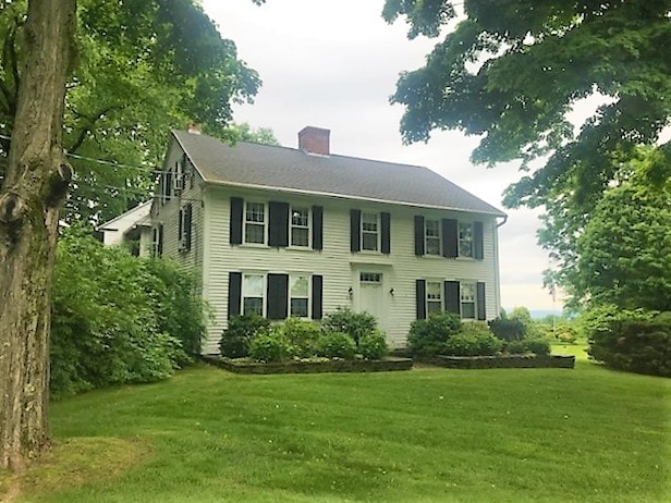 Exterior - 610 E Pleasant St